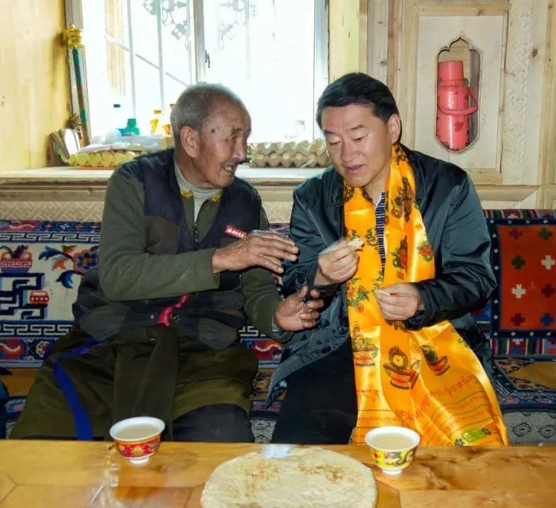 千亿国际责任 | 四川千亿国际强化“四个引领” 帮扶稻城县麻格同村脱贫奔康